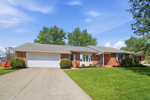 833 Glyncrest Dr, Wapakoneta, OH, 45895-1314 | Card Image