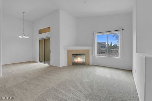 2082-8805 Jeffreys St, Las Vegas, NV, 89123-4886 | Card Image