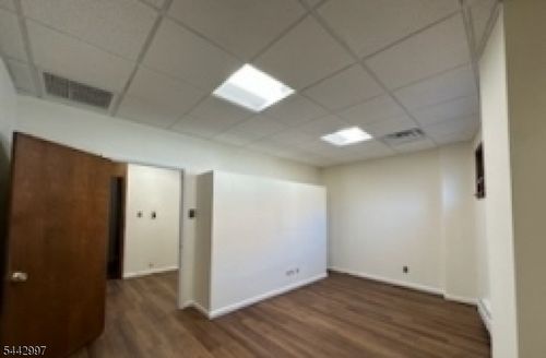 1-15 Valley St, South Orange, NJ, 07079-2809 | Card Image