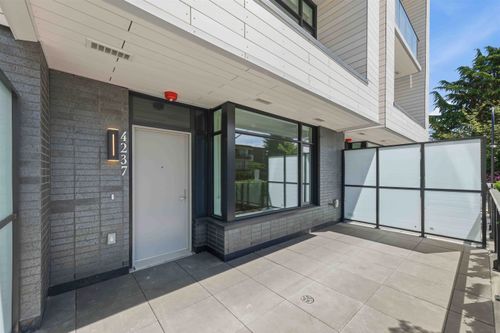 4237 Maywood St, Burnaby, BC, V5H0L3 | Card Image