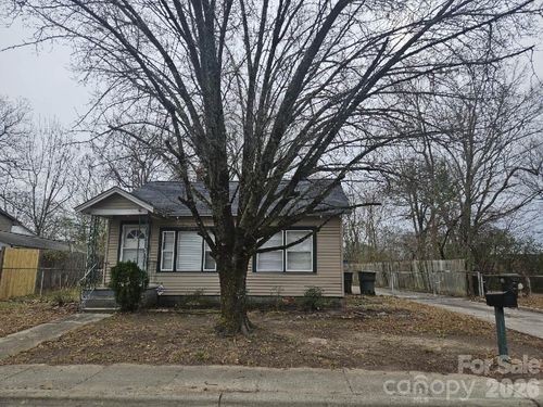 1025 Gaston Ave, Gastonia, NC, 28052-2021 | Card Image