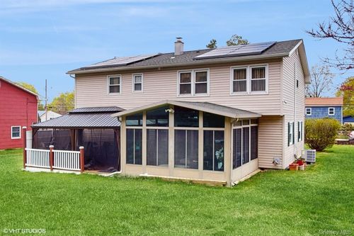 754 Wolcott Ave, Beacon, NY, 12508-4175 | Card Image