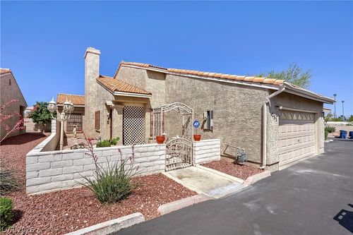 251 N Cimarron Rd, Las Vegas, NV, 89145-3918 | Card Image