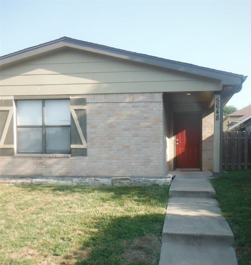 5648 Pinon Vista Dr, Austin, TX, 78724-6169 | Card Image