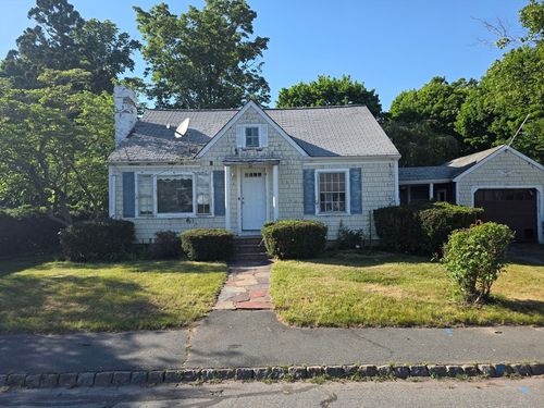54 Oxford St, Fairhaven, MA, 02719-3260 | Card Image
