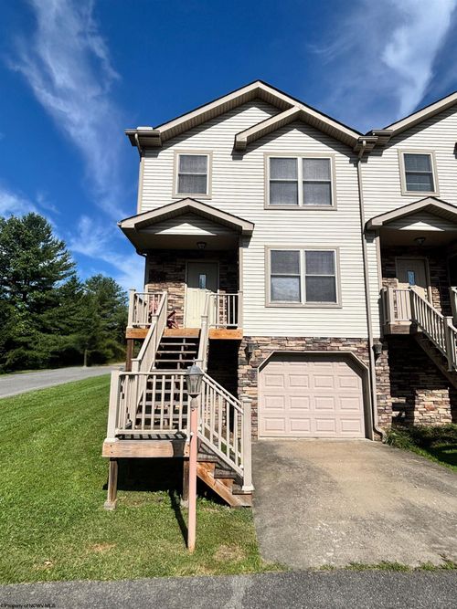 400 Olympic Ln, Fairmont, WV, 26554-8018 | Card Image