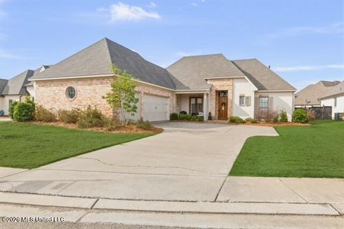 1004 Sapphire Xing, Flowood, MS, 39232-5015 | Card Image