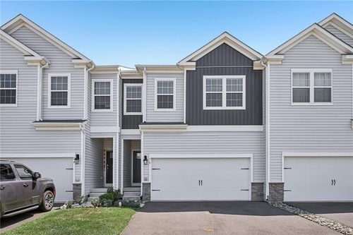 76 Fonthill Court, Richland Twp, PA, 18951 | Card Image