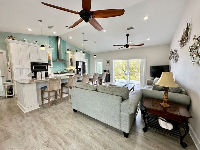 16441 Sw 120 Th Pl, House other with 2 bedrooms, 2 bathrooms and null parking in CEDAR KEY FL | Image 4