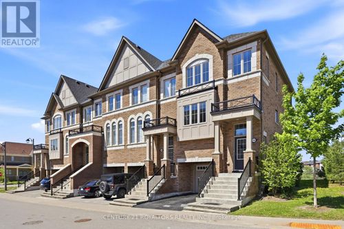 2448 Bromus Path, Oshawa, ON, L1L0K6 | Card Image