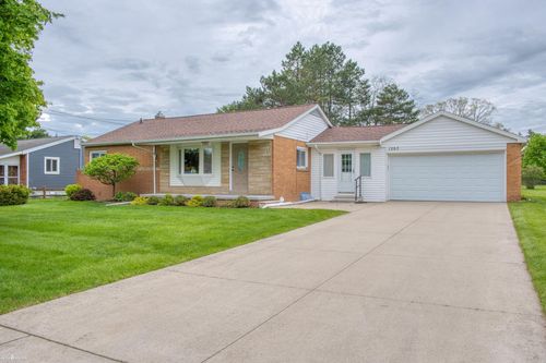 1205 Willow St, Owosso, MI, 48867-4922 | Card Image