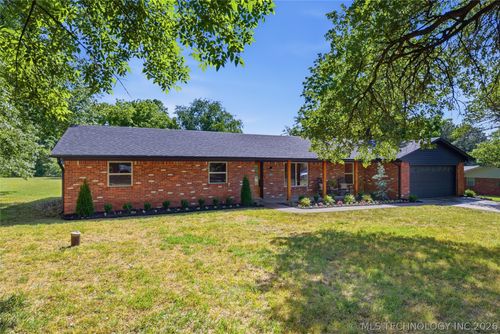 9430 E 115th St S, Bixby, OK, 74008-1725 | Card Image