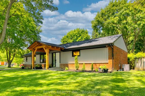 793 Green Lane, London, ON, N6H2V2 | Card Image