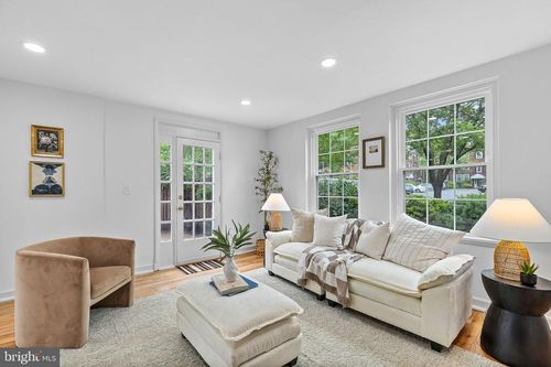 2865 S Abingdon St, ARLINGTON, VA, 22206-1313 | Card Image