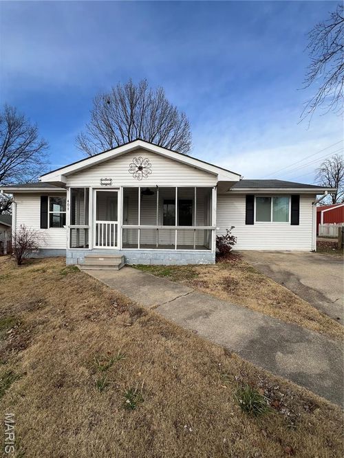 404 Moore St, Dexter, MO, 63841-2444 | Card Image