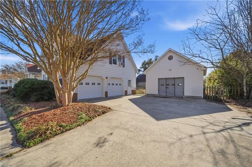 955 Kings Fork Rd, Suffolk, VA, 23434-7100 | Card Image