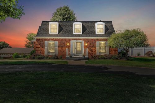 1813 Skyline Dr, STOUGHTON, WI, 53589-3251 | Card Image