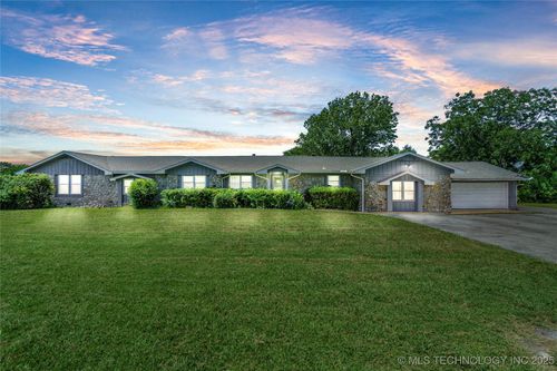 11408 N 129th East Ave, Owasso, OK, 74055-5918 | Card Image