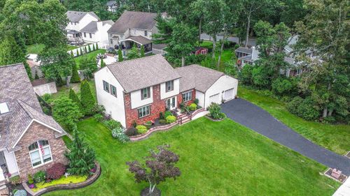 32 Lakeshore Dr, Hammonton, NJ, 08037-1168 | Card Image