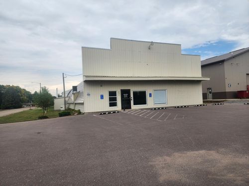 631 W Bridge St, Redwood Falls, MN, 56283-1503 | Card Image