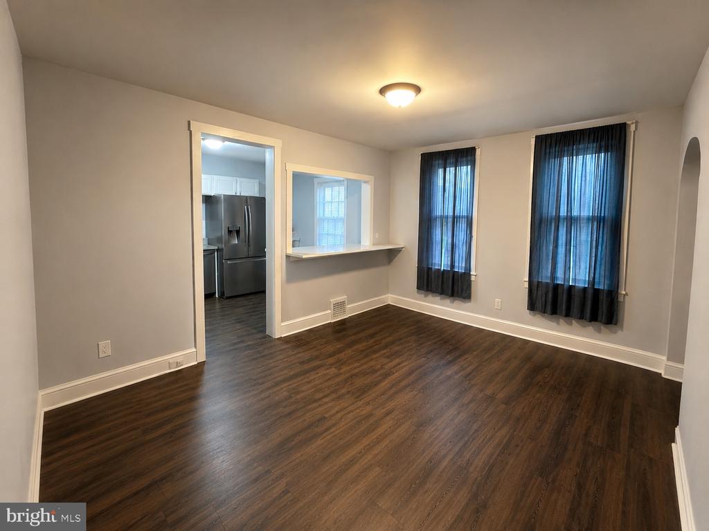Residential Lease in GLOUCESTER CITY 4