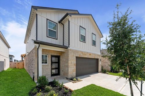 8627 Blueberry Ash St, Magnolia, TX, 77354-7351 | Card Image