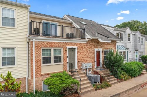 b-96 N Bedford St, ARLINGTON, VA, 22201-1156 | Card Image