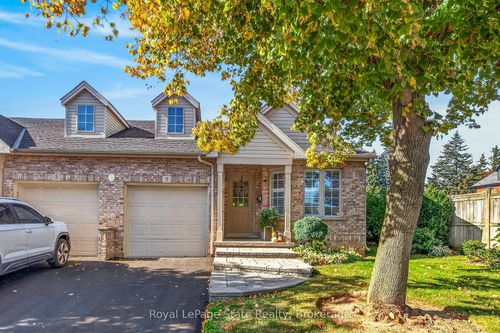 5-303 Central Avenue, Grimsby, ON, L3M5L7 | Card Image