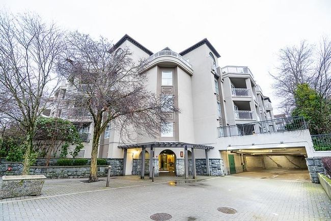 310 - 519 Twelfth Street, Condo with 2 bedrooms, 2 bathrooms and 2 parking in New Westminster BC | Image 17