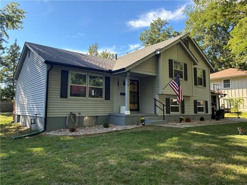 4000 S Hocker Ave, Independence, MO, 64055-4215 | Card Image
