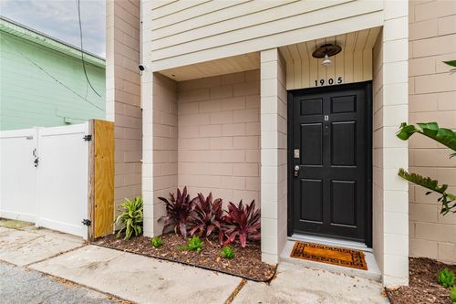 2-1905 E Mulberry Dr, TAMPA, FL, 33604-8524 | Card Image