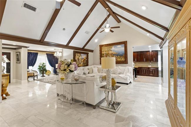 8220 Wateka Cir, House other with 4 bedrooms, 3 bathrooms and null parking in Houston TX | Image 14