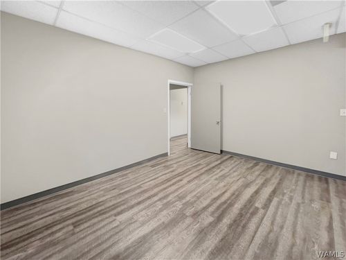 2210-200 Cahaba Park Cir, Birmingham, AL, 35242-5002 | Card Image