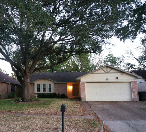 718 Silverpines Rd, Houston, TX, 77062-5612 | Card Image