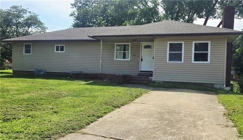 1916 S Stilwell St, Pittsburg, KS, 66762-6337 | Card Image