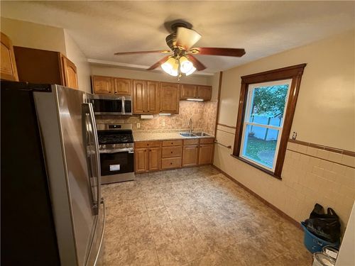 1 Drolet Ave, Pawtucket, RI, 02861-1223 | Card Image