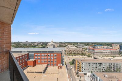 2209 - 78 10th Street E, Condo with 2 bedrooms, 1 bathrooms and null parking in Saint Paul MN | Image 1