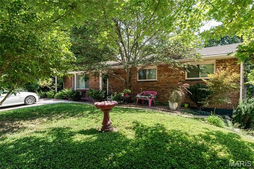 334 Pleasant Ridge Rd, Fairview Heights, IL, 62208-1209 | Card Image
