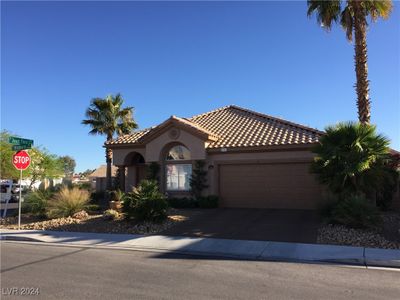 7815 Windward Road, House other with 3 bedrooms, 2 bathrooms and null parking in Las Vegas NV | Image 1