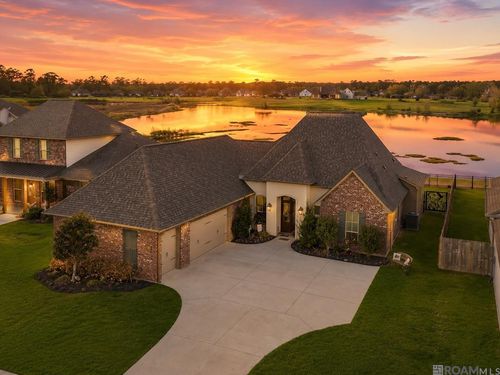 7335 Lillie Dr, Denham Springs, LA, 70706-1904 | Card Image