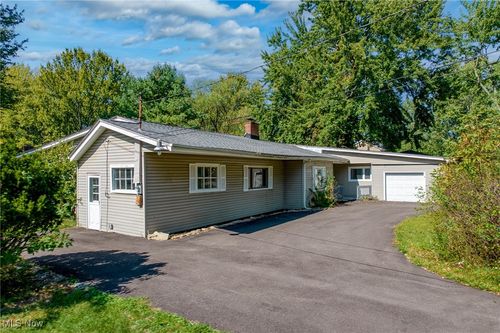 4942 Lear Nagle Rd, North Ridgeville, OH, 44039-2106 | Card Image