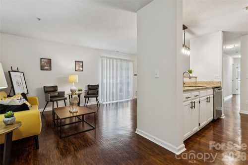 l-1620 Arlyn Cir, Charlotte, NC, 28213-3685 | Card Image