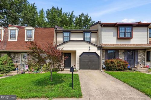909 Clover Pl, WARMINSTER, PA, 18974-3803 | Card Image
