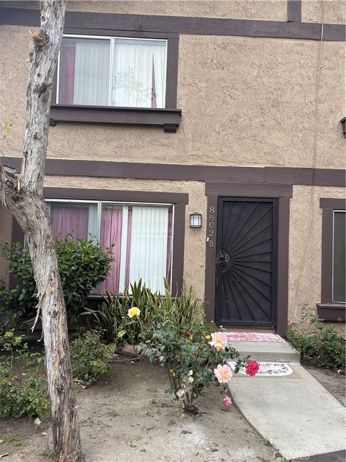 unit-b-8602 Elburg St, Paramount, CA, 90723-8632 | Card Image