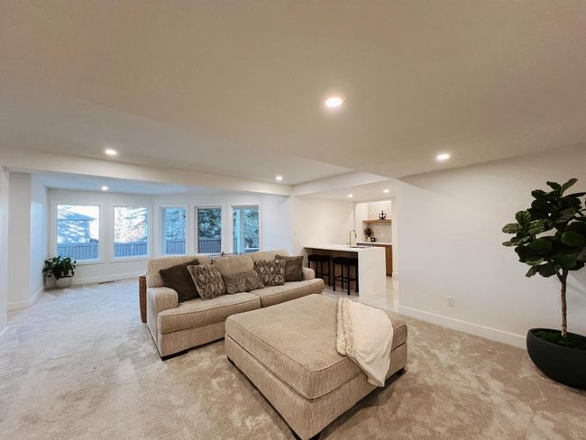 52 Patterson Cres Sw, House other with 5 bedrooms, 4 bathrooms and 4 parking in Calgary AB | Image 28