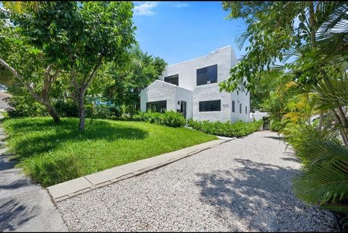 823 33rd St, West Palm Beach, FL, 33407-4705 | Card Image