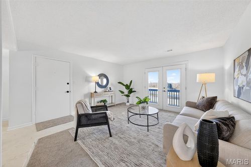 1832-1832 Gascony Parc Dr, Lake St Louis, MO, 63367-1132 | Card Image