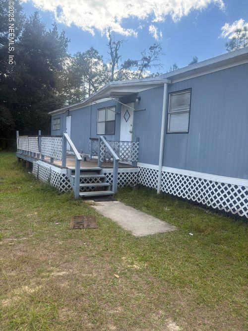 115 Cologne St, Interlachen, FL, 32148-6913 | Card Image