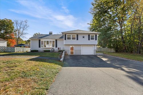 8 Linda Street, Salem, NH, 03079 | Card Image