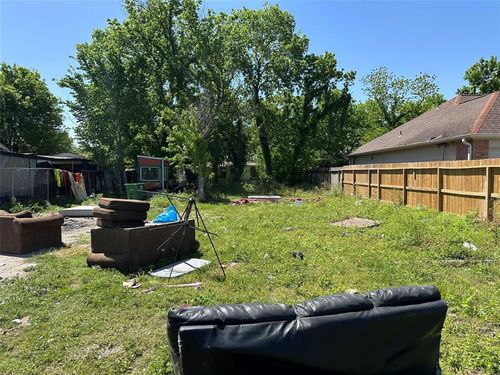3916 Galesburg St, Houston, TX, 77051-2438 | Card Image